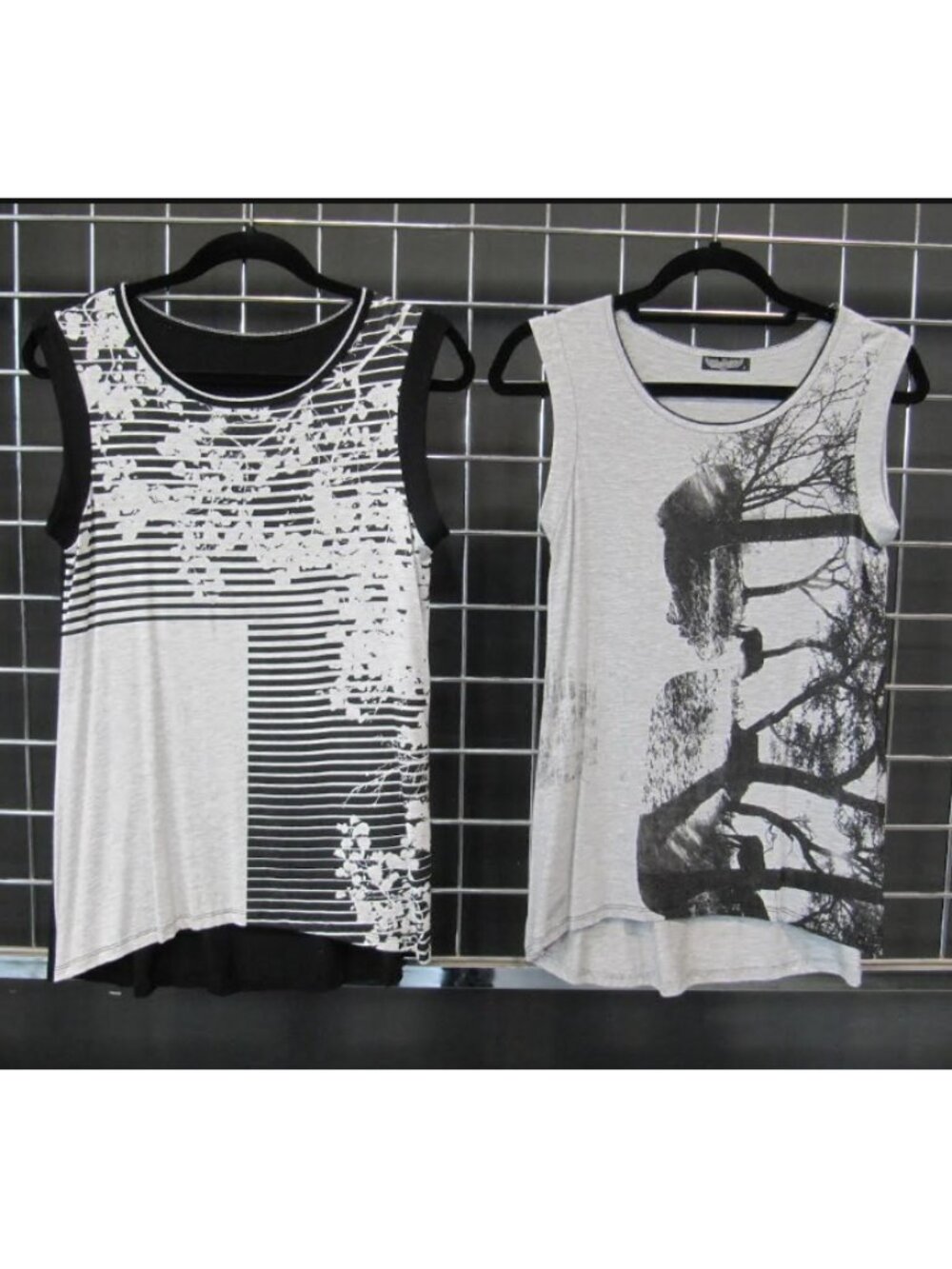 Women's 2-Piece Sleeveless Graphic Tops Bundle – Black & White